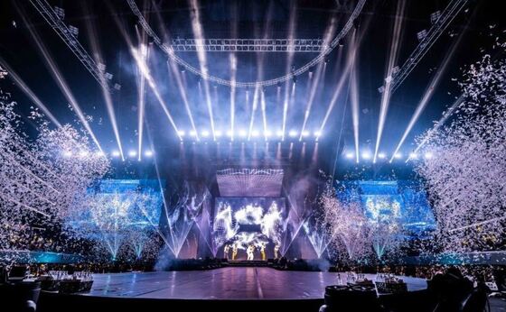 Pantalla LED de escenario de alquiler P3.91 para bodas / discotecas / conciertos / centros comerciales
