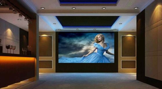 Ángulo de visión amplio de 140° 800cd/㎡ Pantalla LED de paso fino para voltaje de entrada AC220V
