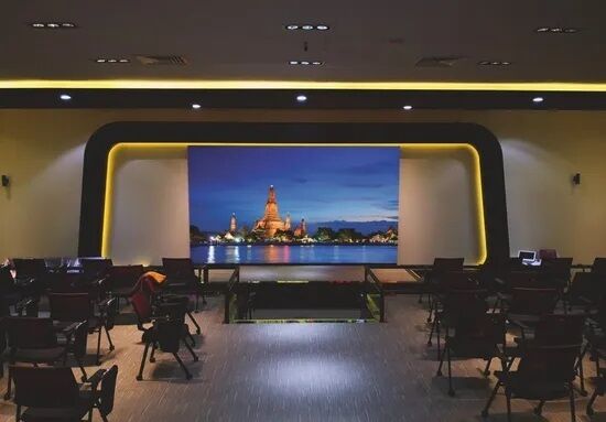 Colorido interior de HD P2 llevado exhibe pedazos llevados de la pared 14 del tablero de publicidad