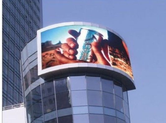 Vallas publicitarias exteriores P4 Pantalla LED curva RGB duradera y energéticamente eficiente