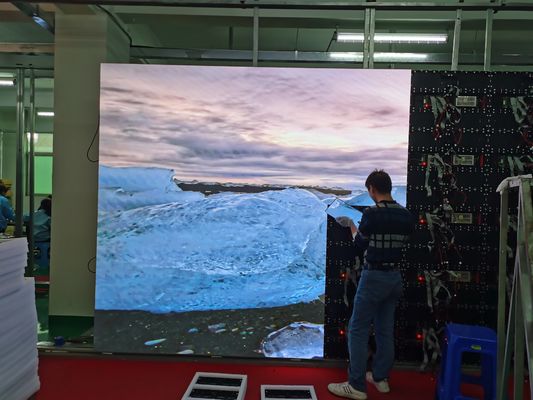 P1.538 Pantalla LED de vídeo curva RGB para interiores a todo color 3840Hz