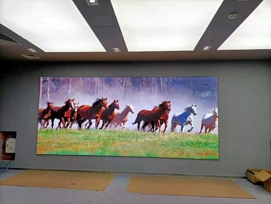 Pared de señalización digital 3840Hz P4 Led Video Pared de publicidad 320 * 160mm