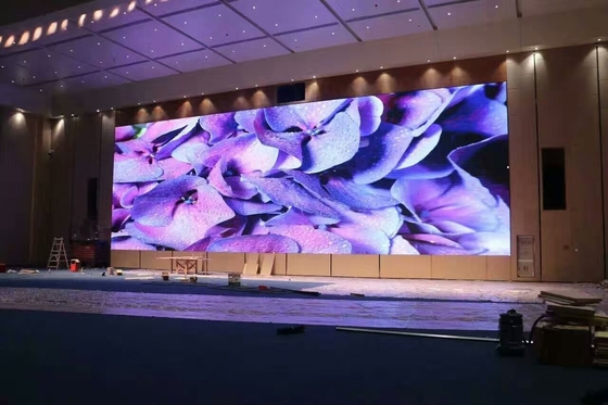 La exhibición llevada de alquiler 2.97m m grandes de la etapa de IP21 Kinglight 2020 llevó el gabinete de pared video