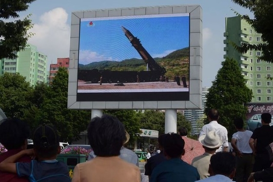 Paredes video llevadas al aire libre IP65 de P4mm que hacen publicidad de los puntos M2 CCC de la pantalla de visualización 62500